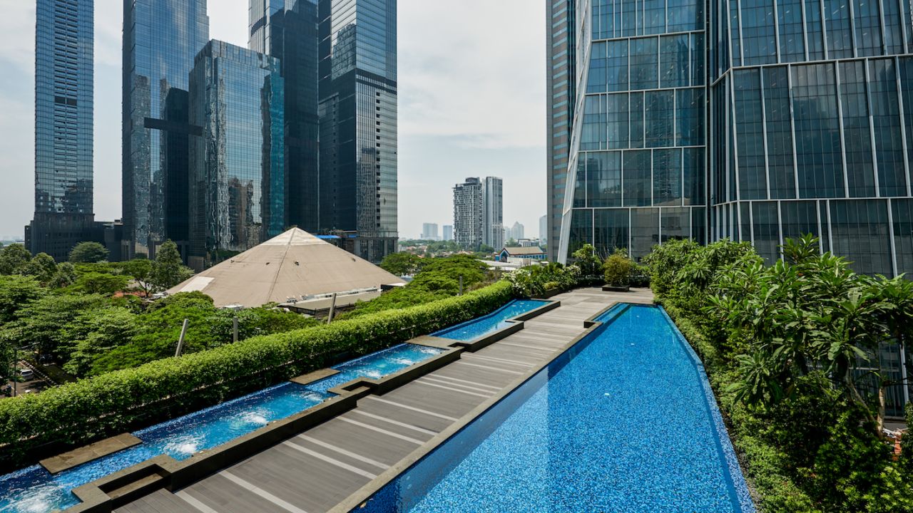 Alila's new Jakarta property is in the middle of the action. 