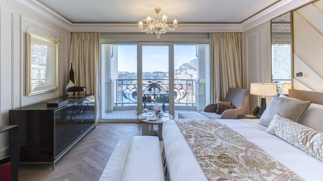 <strong>Debut of the decade:</strong> The new rooms, 45% of which are suites, are a combination of contemporary and classic with such details as white marble floors, sleek wood furniture, Louis XVI-style pieces, bronze fabrics and Murano glass chandeliers and lamps.