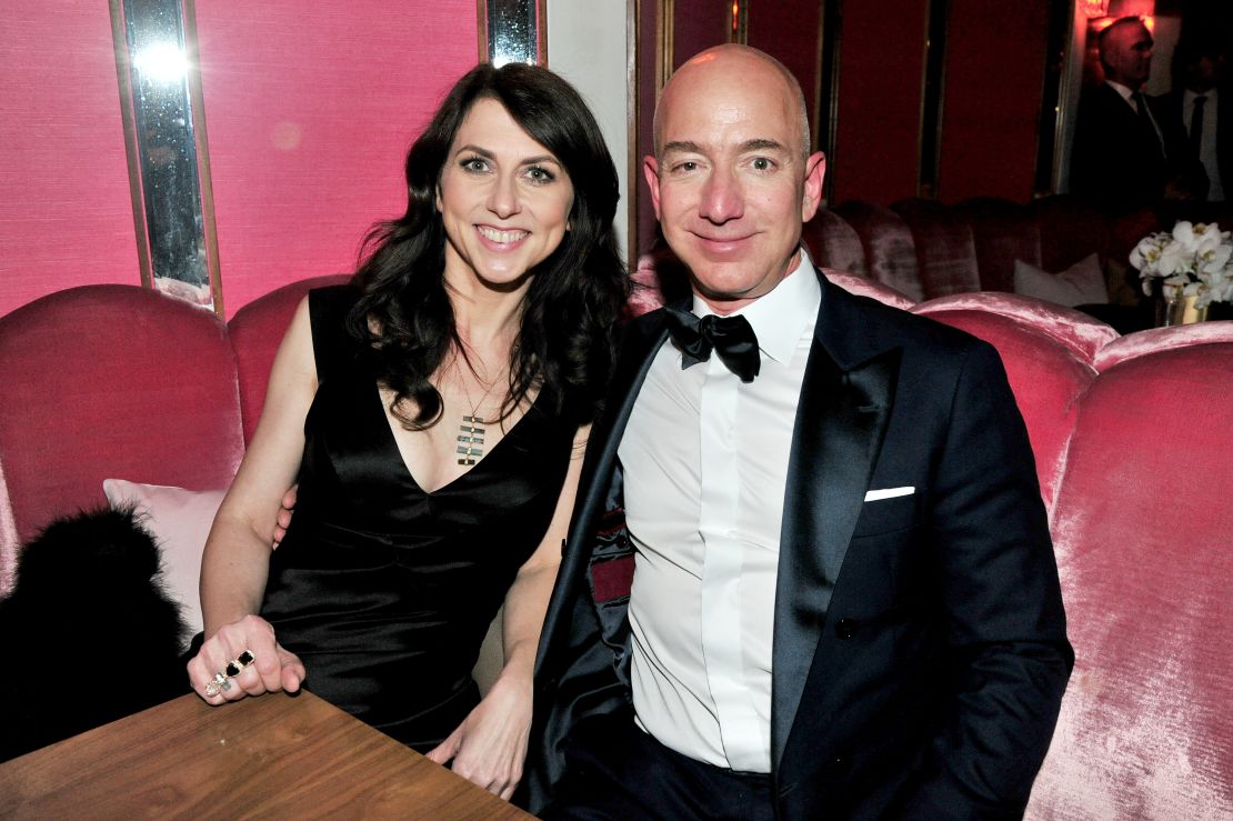 02 jeff mackenzie bezos FILE