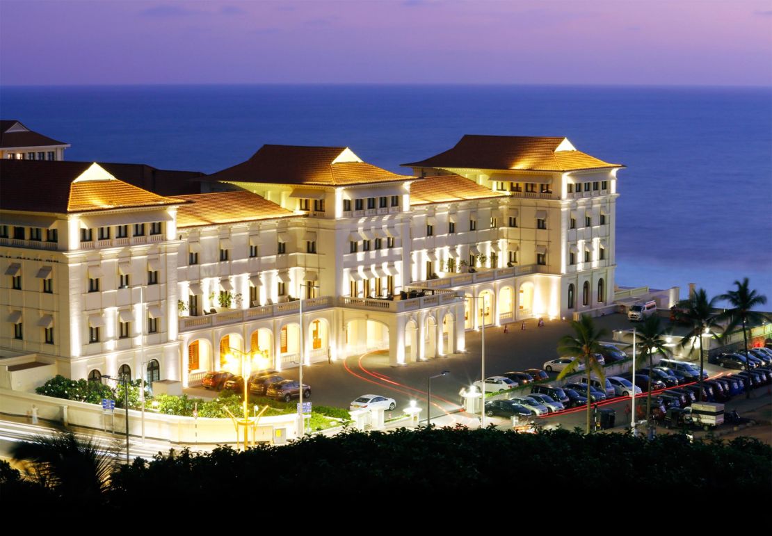 On a 1954 visit, Her Majesty the Queen enjoyed Galle Face hospitality.