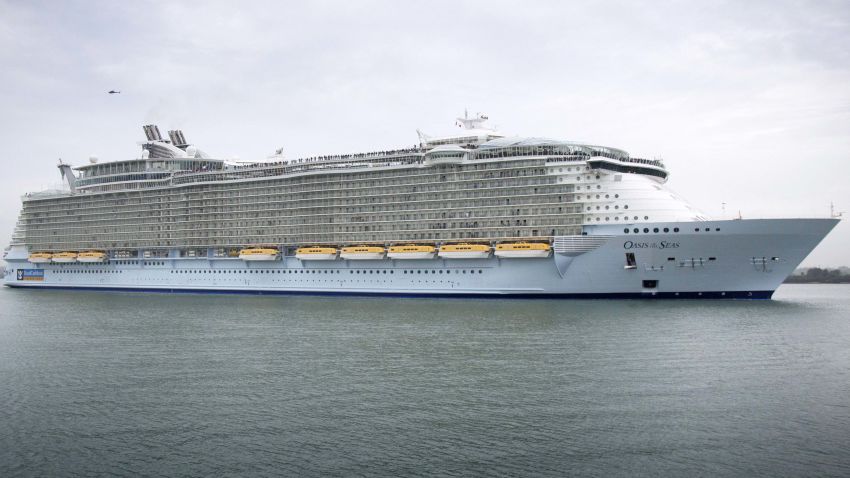 SOUTHAMPTON, ENGLAND - OCTOBER 15:  The world's largest cruise ship 'Oasis of the Seas' arrives in Southampton Water on October 15, 2014 in Southampton, England. The £800 million Royal Caribbean cruise ship will dock into Southampton for a one day stay stop before departing for the US.  (Photo by Matt Cardy/Getty Images)