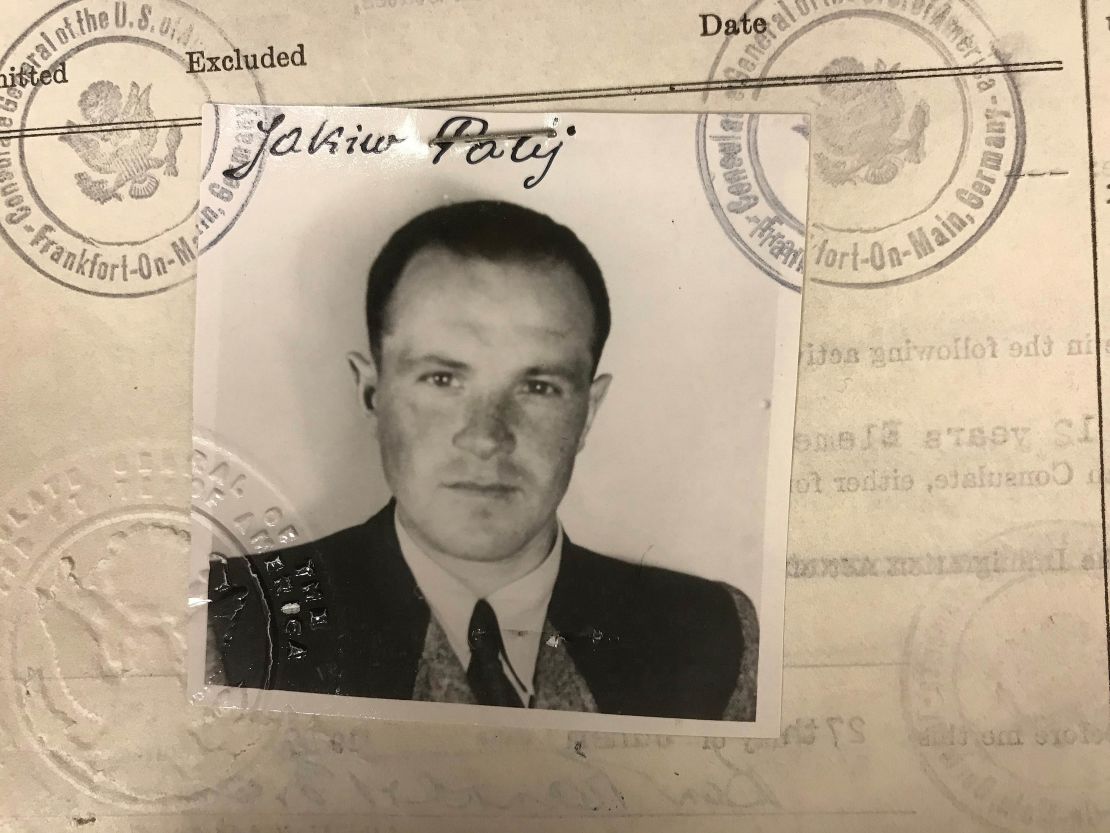 A US visa photo of Jakiw Palij, dated to 1949