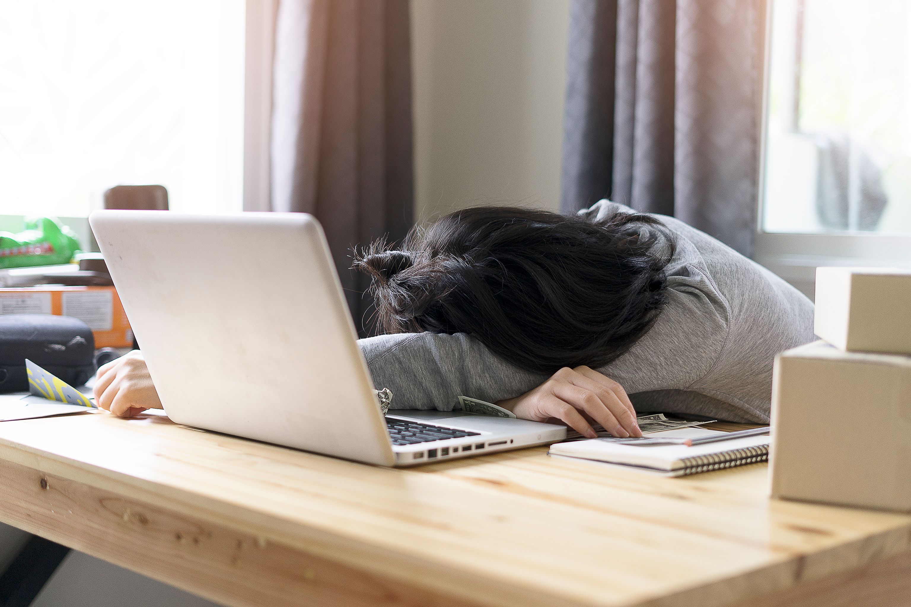 Weekend catch-up sleep won't fix the effects of sleep deprivation on your  waistline - Harvard Health