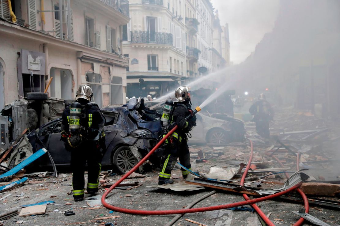 Firefighters intervene after the explosion.
