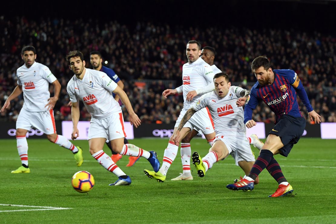 The moment Messi scored his 400th league goal for Barca.