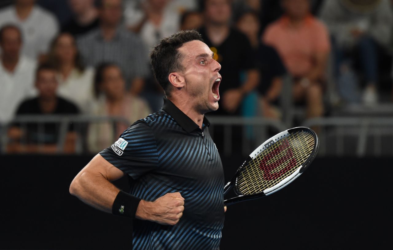 However, it was Roberto Bautista Agut who made the better start, confidently taking a two set lead against the ailing Murray. 