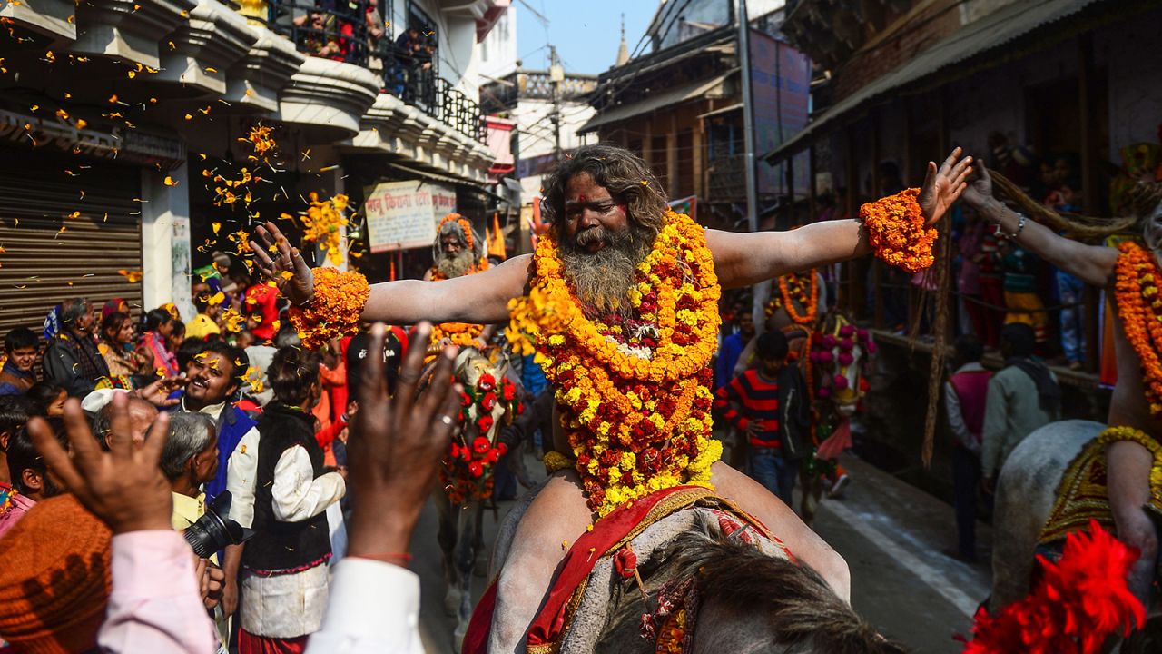 <strong>Royal entry: </strong>One of the most striking sights of the festival is the "shahi," or royal procession of the dramatic Hindu holy men known as "sadhus." Some are dressed in saffron, others sporting dreadlocks and smeared in ash as they make their way to to the river to take their first holy dip.