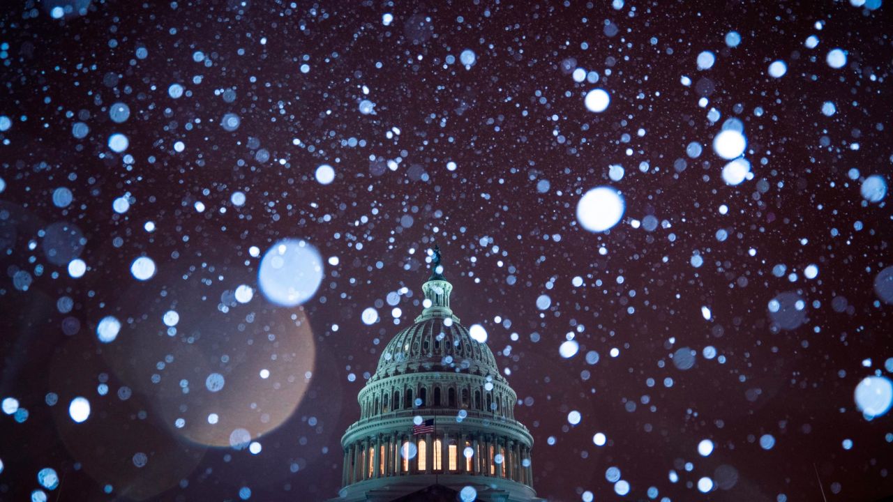 Snow falls at the Capitol Building on Sunday, January 13, the 23rd day of the <a href="http://www.cnn.com/2018/12/22/politics/gallery/government-shutdown-december-2018/index.html" target="_blank">partial government shutdown</a>. The shutdown is now the longest in US history. <a href="https://www.cnn.com/2019/01/10/world/gallery/week-in-photos-0111/index.html" target="_blank">See last week in photos</a>