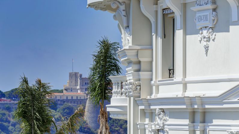 <strong>Famous fa</strong><strong>ç</strong><strong>ade:</strong> Architects and the design team preserved original design touches such as the intricately carved façade. 