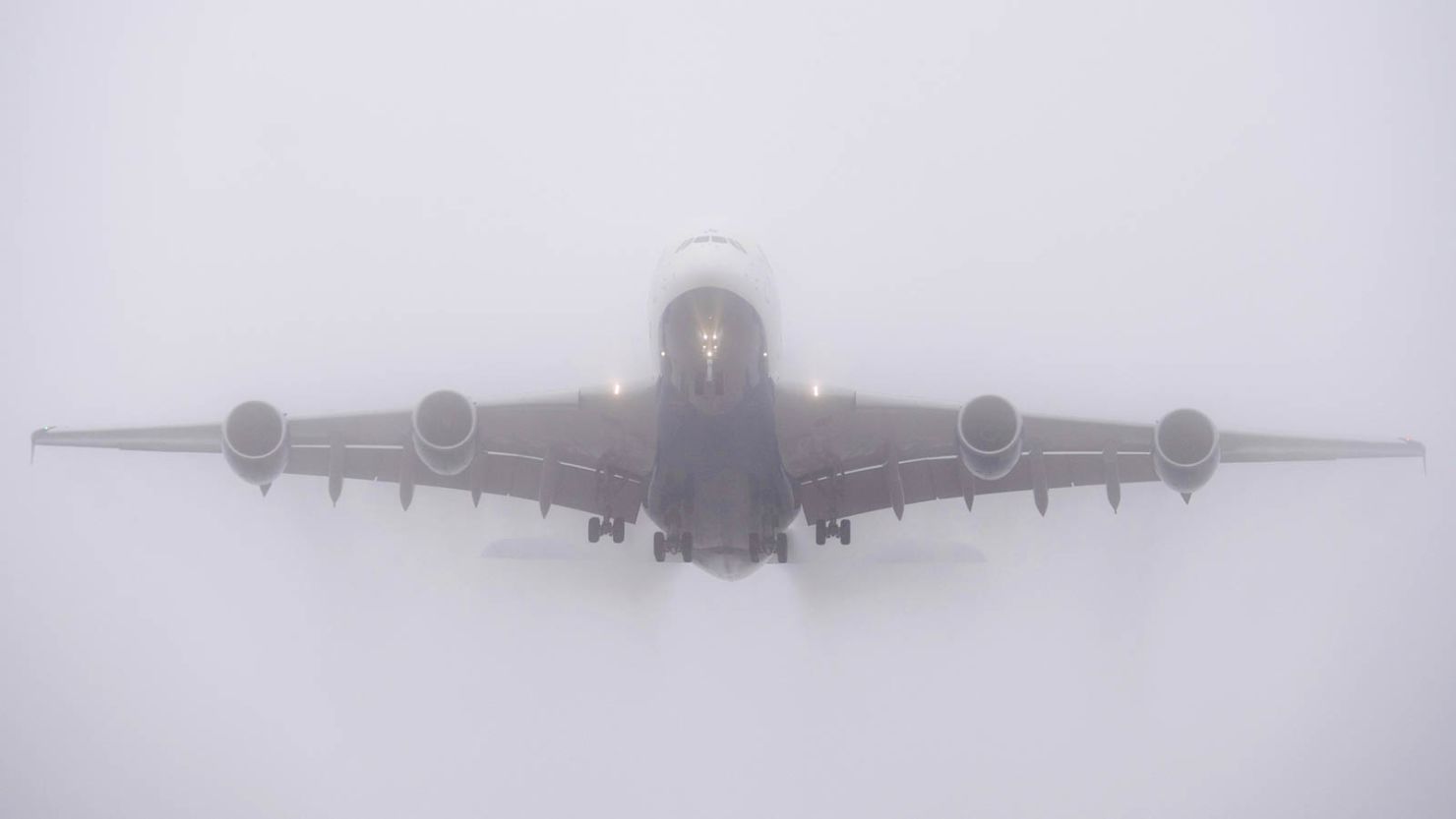 Airplane fog