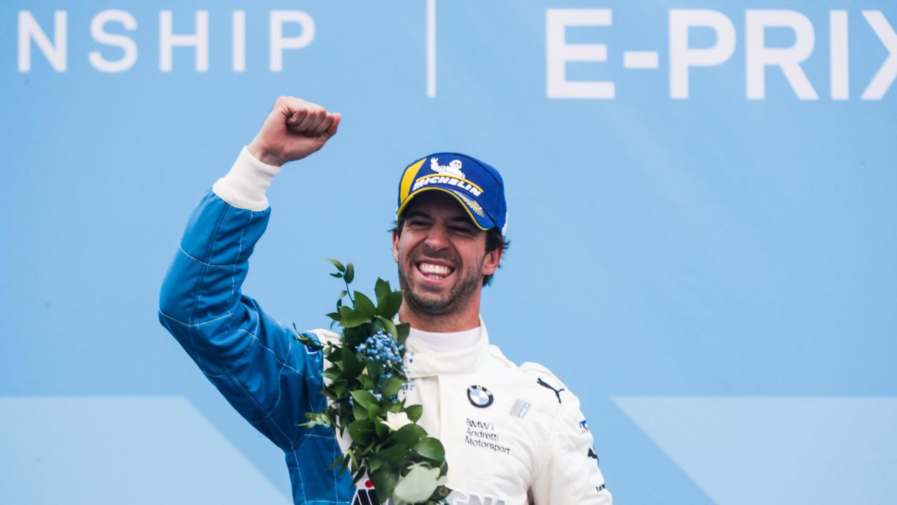 AD DIRIYAH, SAUDI ARABIA - DECEMBER 15: Antonio Felix da Costa (PRT), BMW I Andretti Motorsports, BMW iFE.18, wins the race during the Formula E Championship Ad Diriyah E-Prix on December 15, 2018 in Ad Diriyah, Saudi Arabia. (Photo by  Malcom Griffiths/Handout/Getty Images)