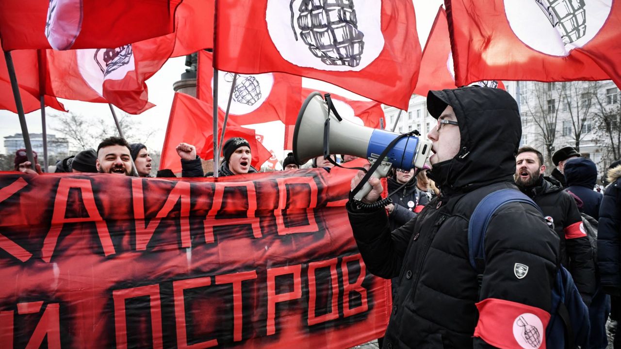 Protestors hold a protest in Moscow on Sunday, demanding the government stop talks on the status of the Southern Kuril Islands, known in Japan as the Northern Territories, to Japan.