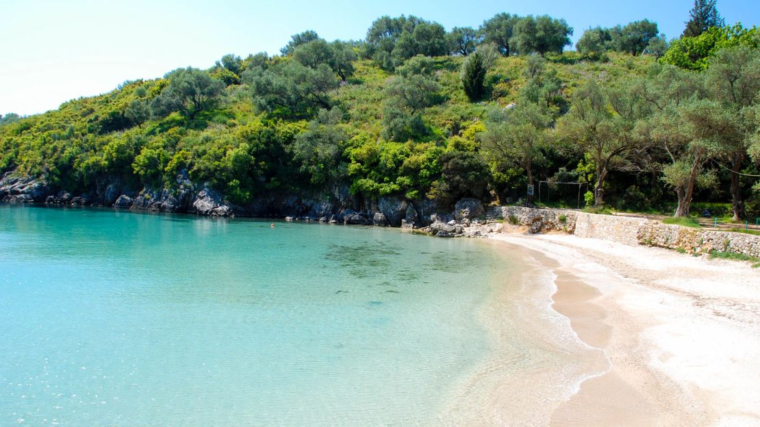 Zavia is one of the best beaches in the Sivota region.