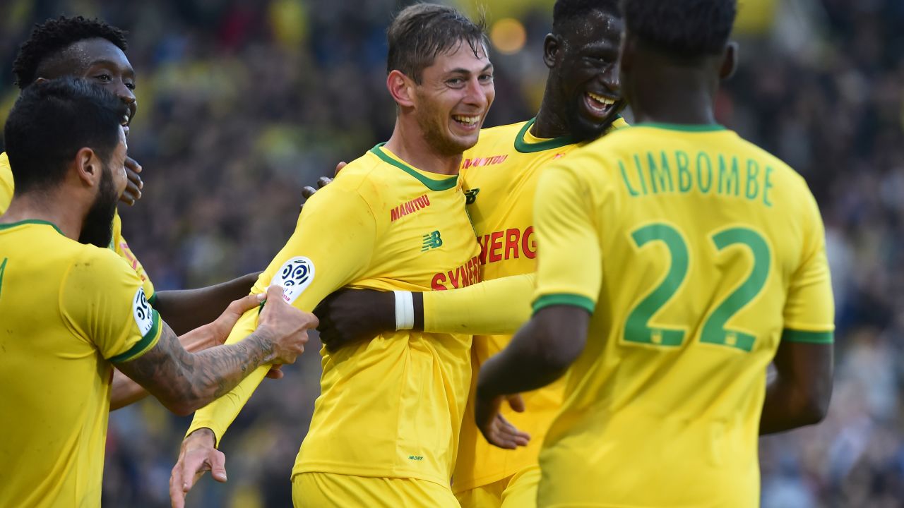 Sala celebrates with teammates after scoring for Nantes.