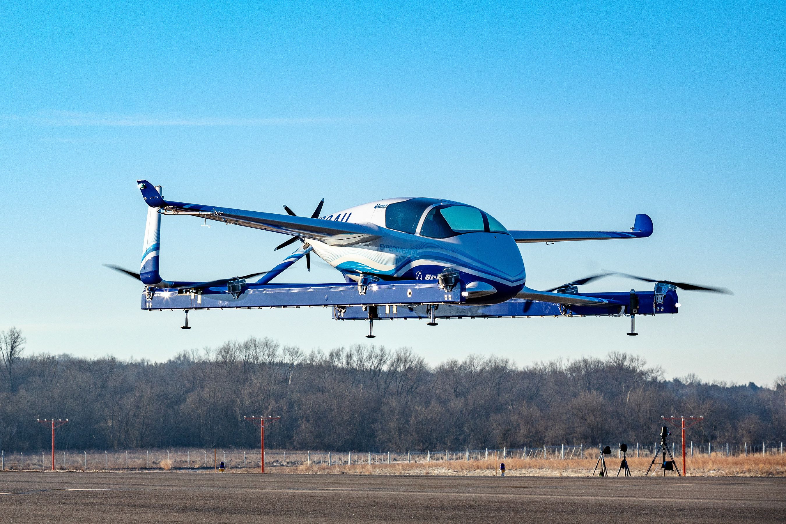 Boeing makes first flight of its autonomous air taxi | CNN Business
