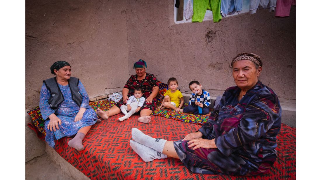 <strong>Incredible hospitality: </strong>"The first thing you start to notice is just the hospitality of the people," says Broekkamp. He took this photograph of women he met in Khiva, Uzbekistan.