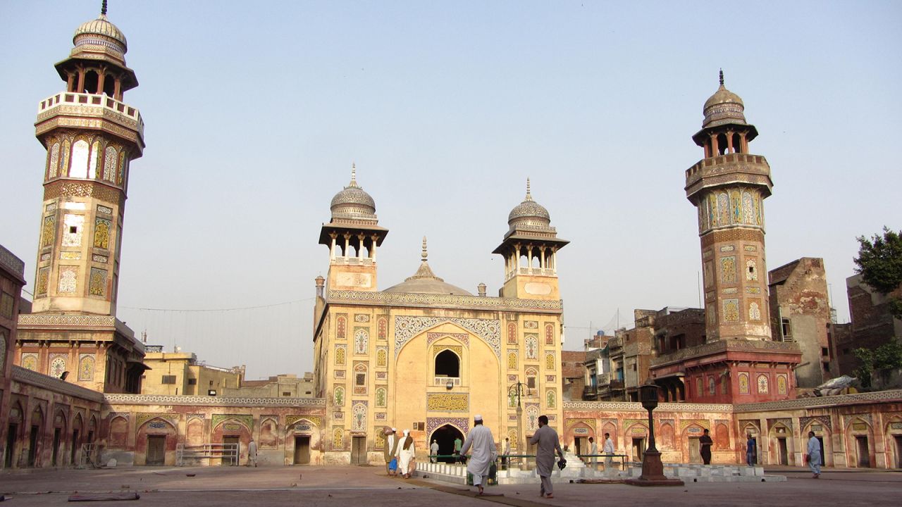 <strong>Wazir Khan Mosque:</strong> Its magical exterior and interior tile and fresco work, the newly renovated 17th-century Wazir Khan Mosque exudes refinement.