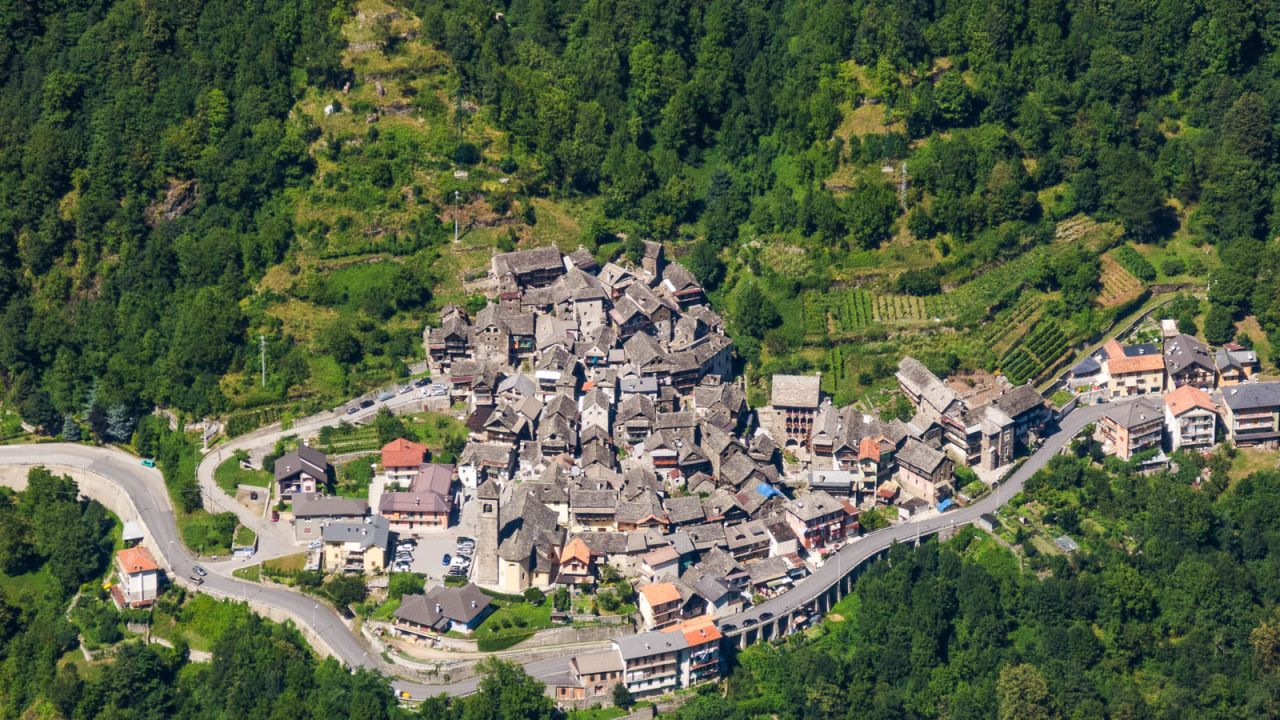 <strong>Borgomezzavalle, Piedmont:</strong> The town's population has dwindled to barely 320 residents. The town's mayor hopes to attract new people by offering them €1,000 per child to have babies. 