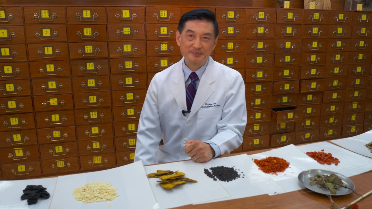 Lao Li Xing, director of the University of Hong Kong School of Chinese Medicine.
