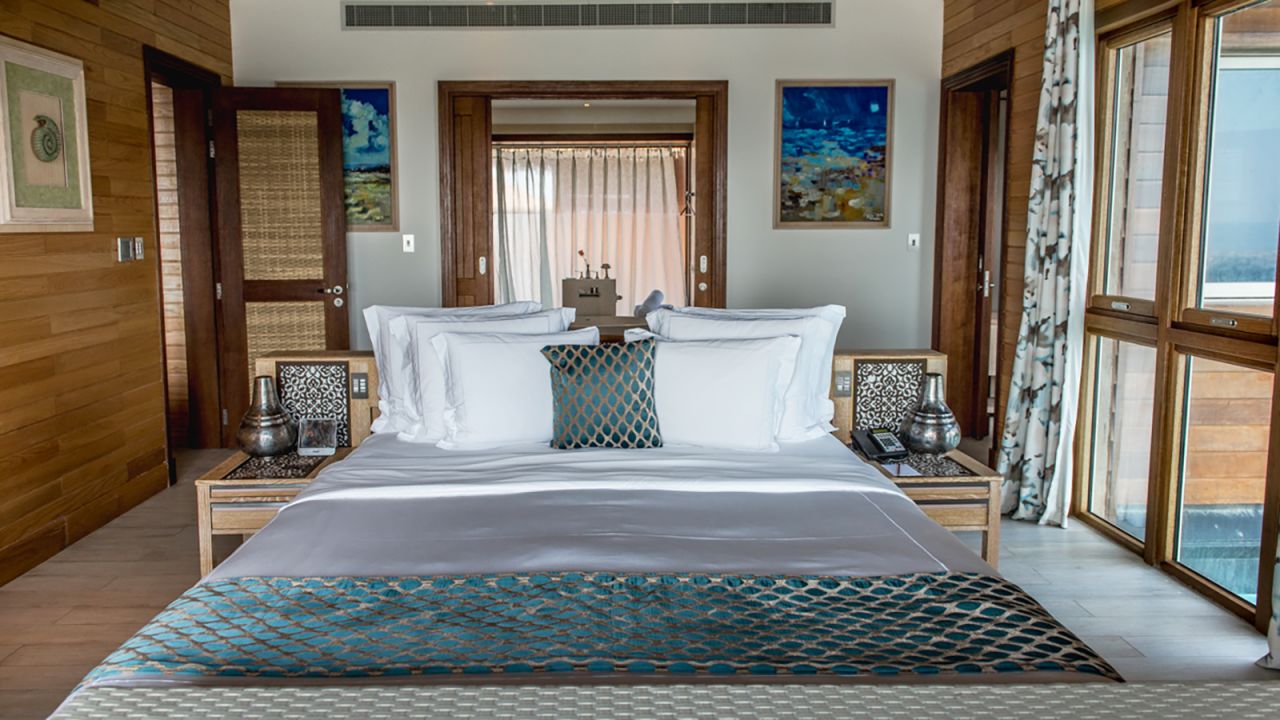 There are 141 guest rooms, all decorated with Arabic designs. 