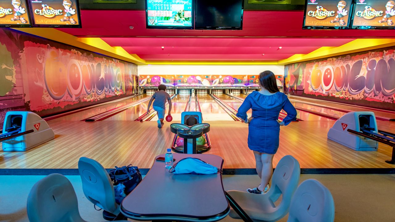 <strong>Bowling:</strong> If you need a break from the hot Gulf sun, you can test your bowling skills in a multi-lane alley. 