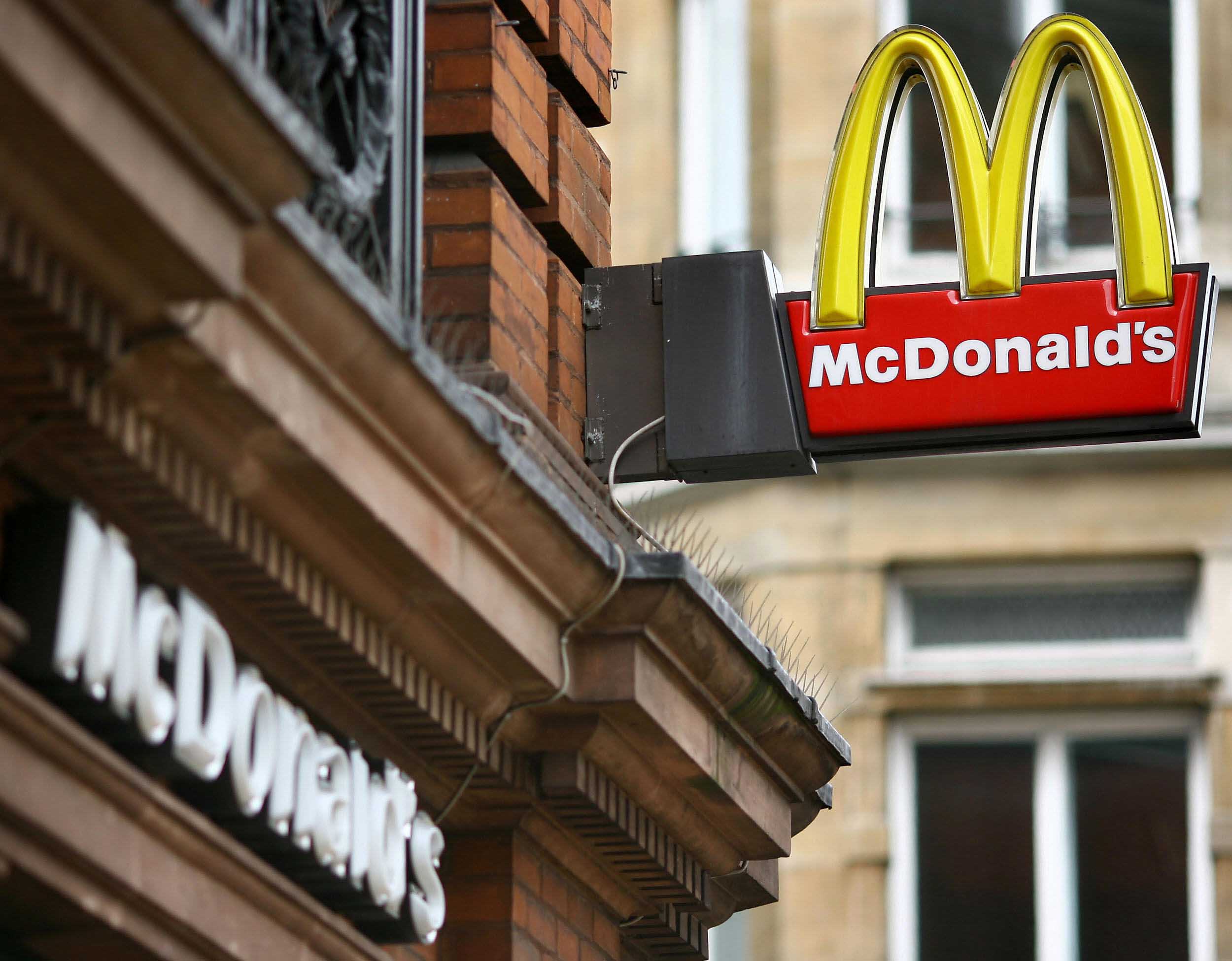 McDonald’s new paper straws aren’t recyclable — but its axed plastic ones were | CNN Business
