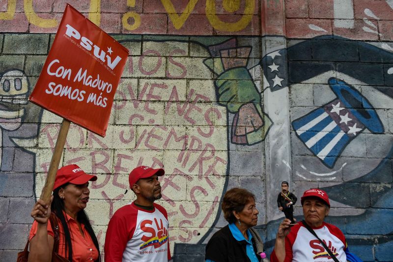 Venezuela: Protesters Face Off In Dueling Rallies In Capital | CNN