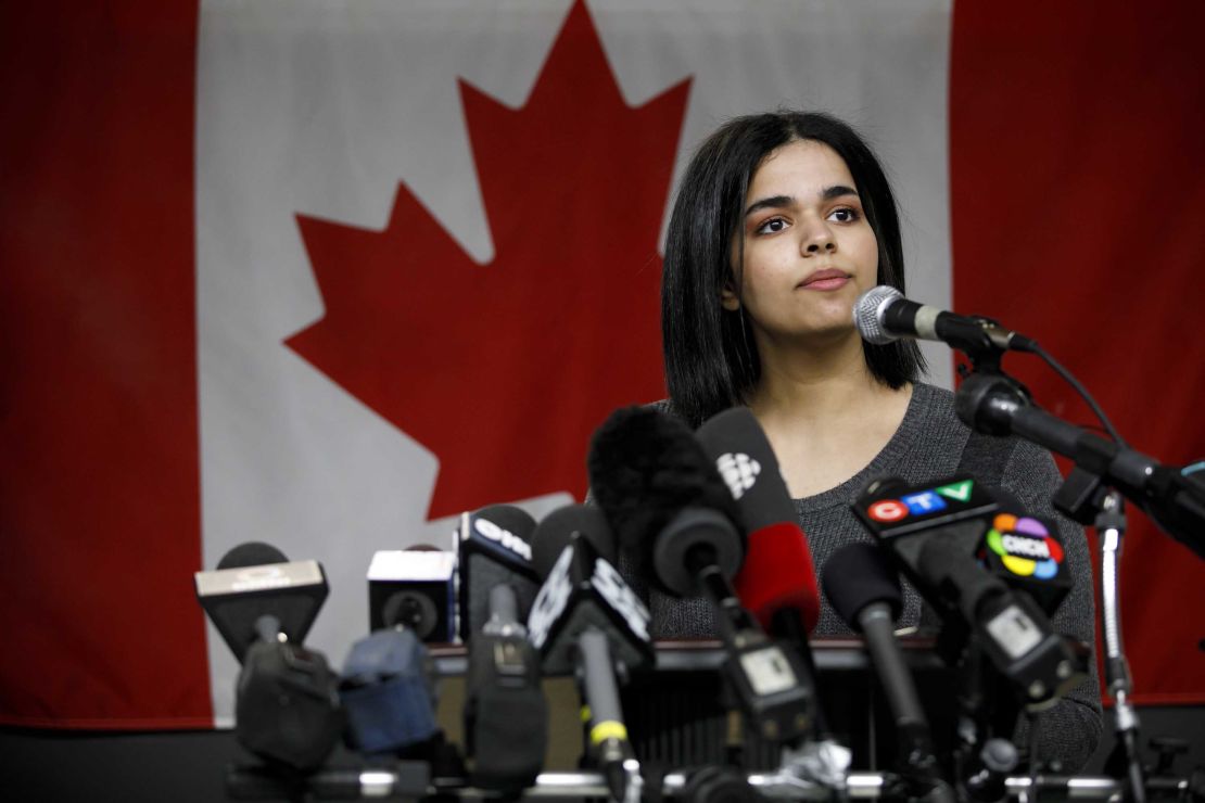 Rahaf Mohammed al-Qunun, 18, addresses the media at a news conference in Toronto.