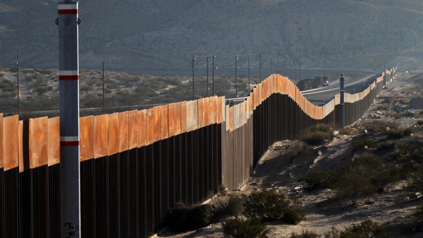 A view of the border wall between Mexico and the United States, in Ciudad Juarez, Chihuahua state, Mexico on January 19, 2018.
The Mexican government reaffirmed on January 18, 2018 that they will not pay for US President Donald Trump's controversial border wall and warned that the violence in Mexico is also the result of the heavy drug consumption in the United States. / AFP PHOTO / Herika MARTINEZ        (Photo credit should read HERIKA MARTINEZ/AFP/Getty Images)