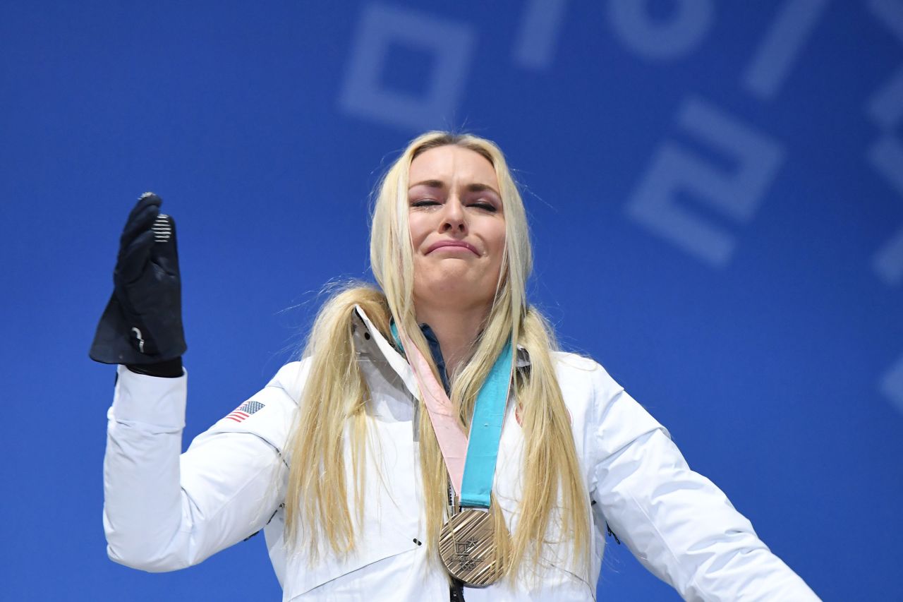 Vonn cries on the podium in Pyeongchang.