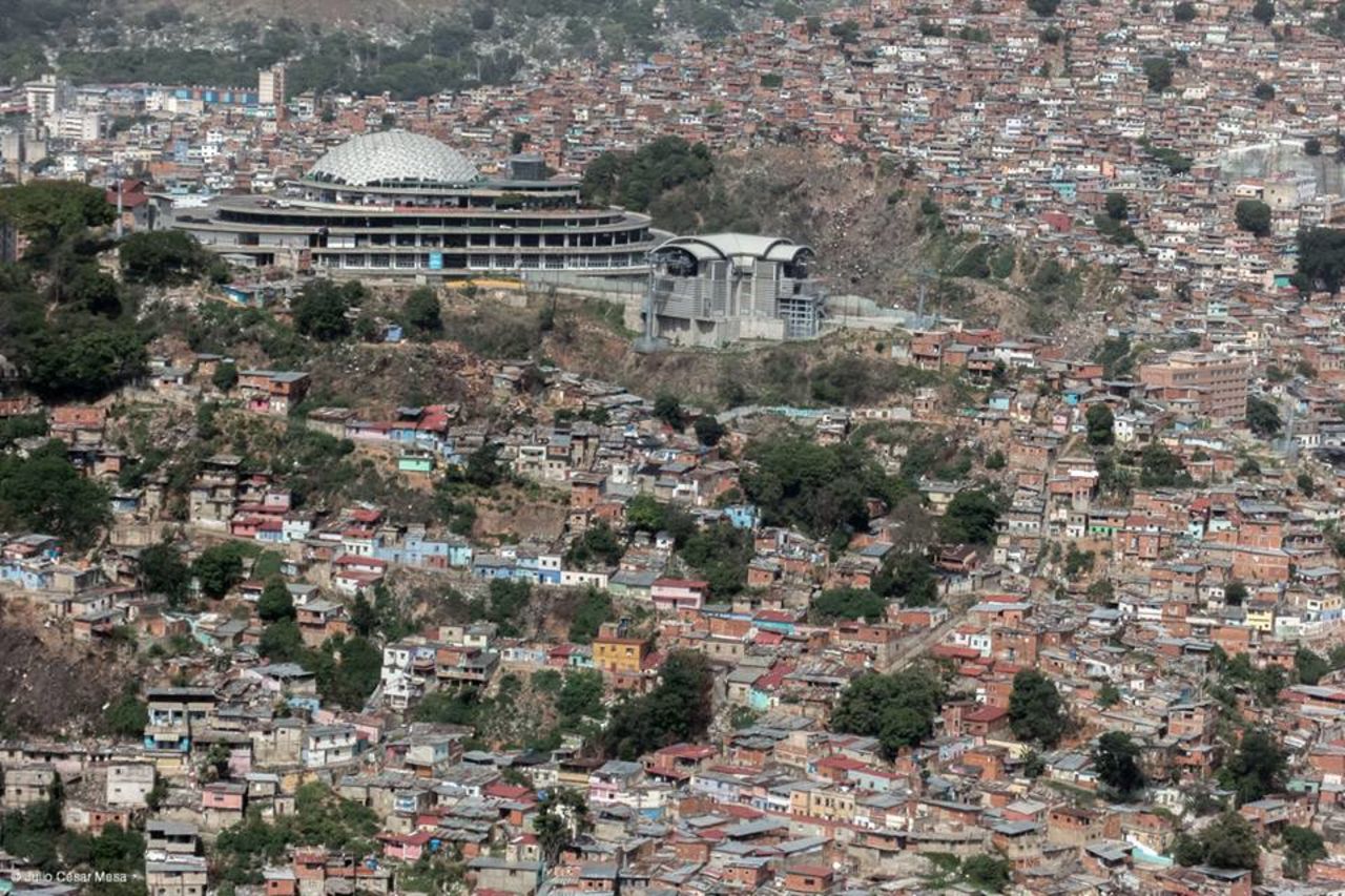 El Helicoide was built in the 1950s. Photo: Julio César Mesa, 2015. Courtesy of proyectohelicoide.com