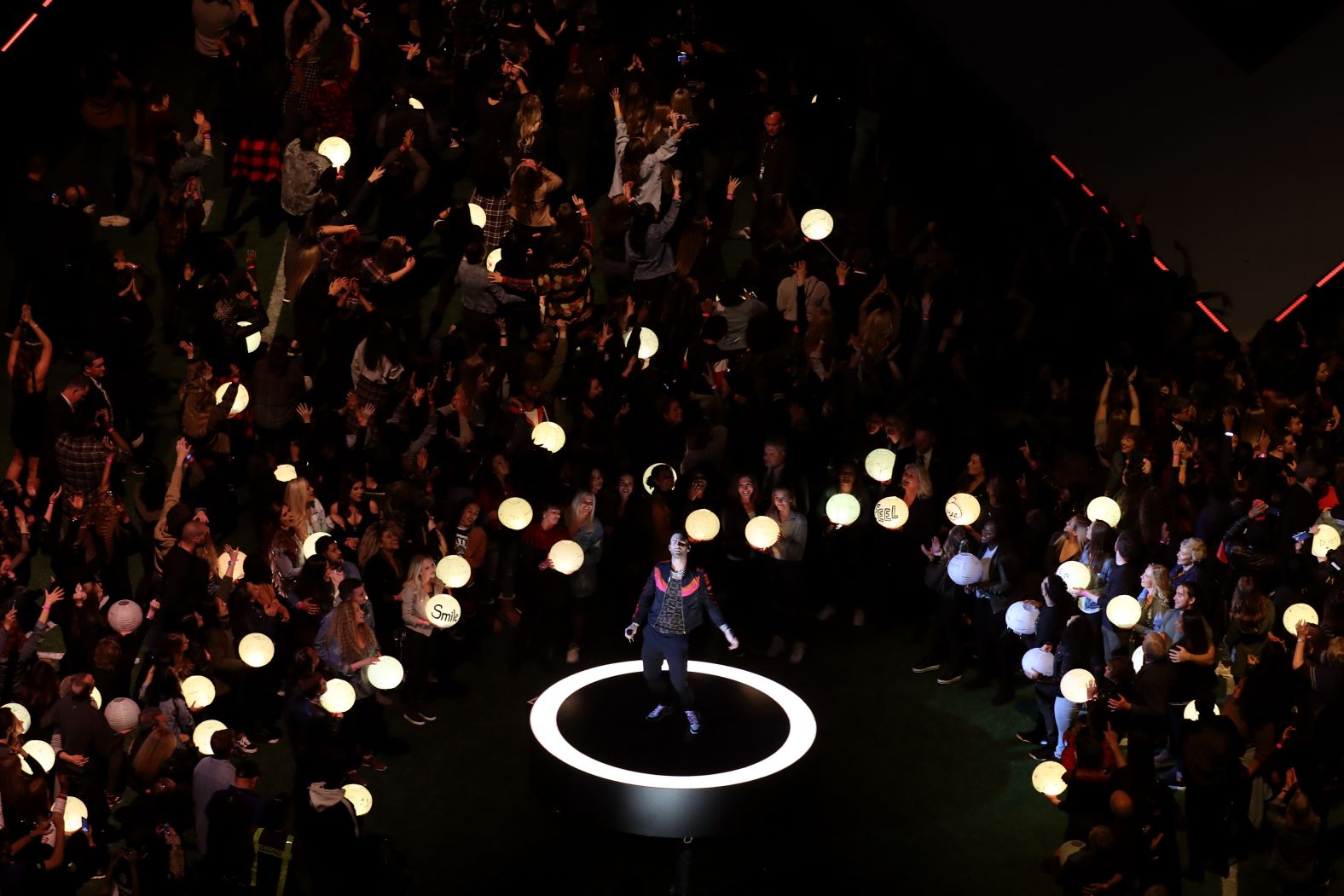 Lanterns were illuminated around the stage during Maroon 5's "She Will Be Loved."