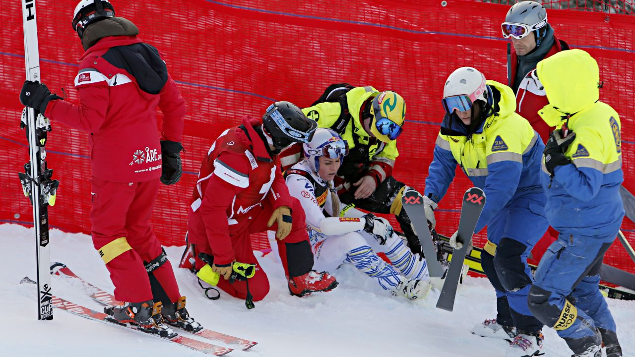 Lindsey Vonn hit a course marker and flew into safety netting in Tuesday's super-G.