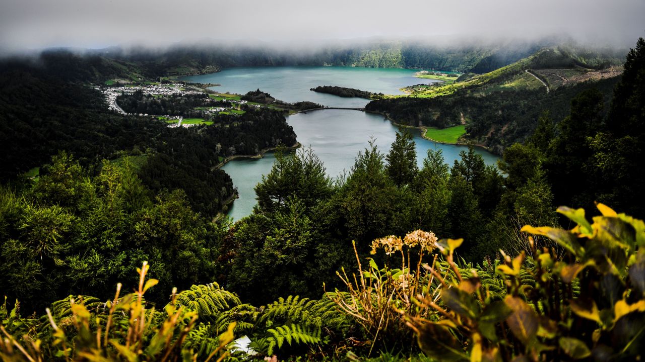 São Miguel, the biggest island in the Azores, is home to Lagoa de Fogo.