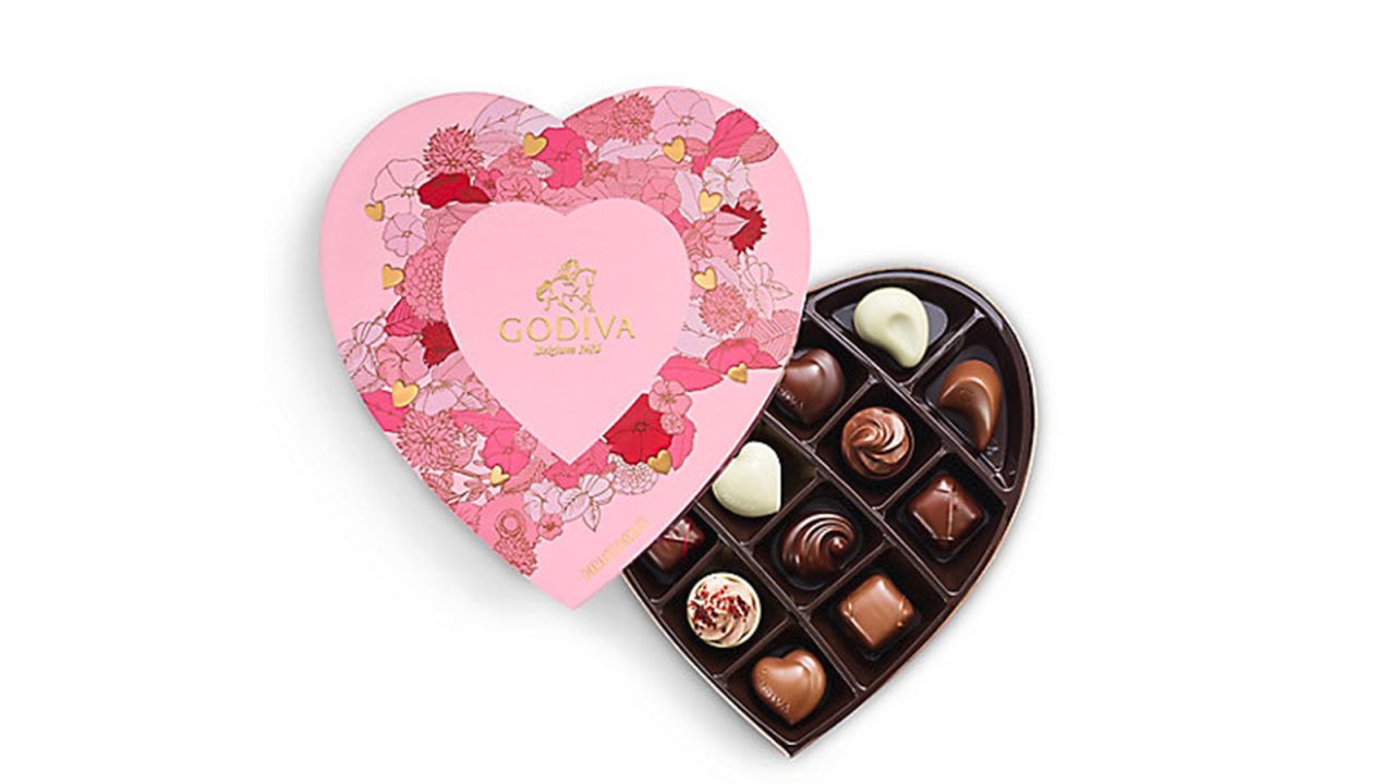 <strong>Godiva Heart Chocolate Gift Box ($34.95; </strong><a href="http://www.anrdoezrs.net/links/8314883/type/dlg/sid/0219vdaygiftguide/https://www.godiva.com/valentines-day-chocolate-gift-box/12941.html#!cgid=valentines-day-heart-gifts&start=1" target="_blank" target="_blank"><strong>godiva.com</strong></a><strong>)</strong>