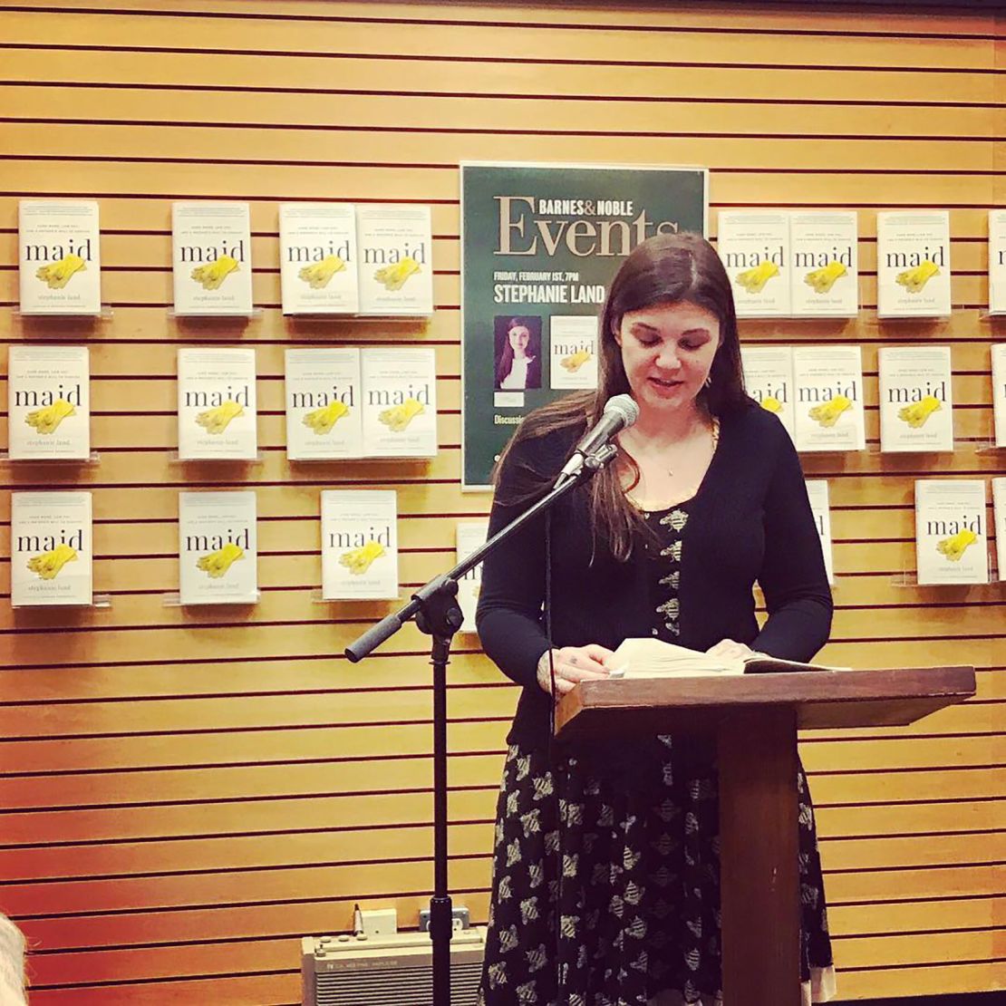 Stephanie Land speaks at an event.
