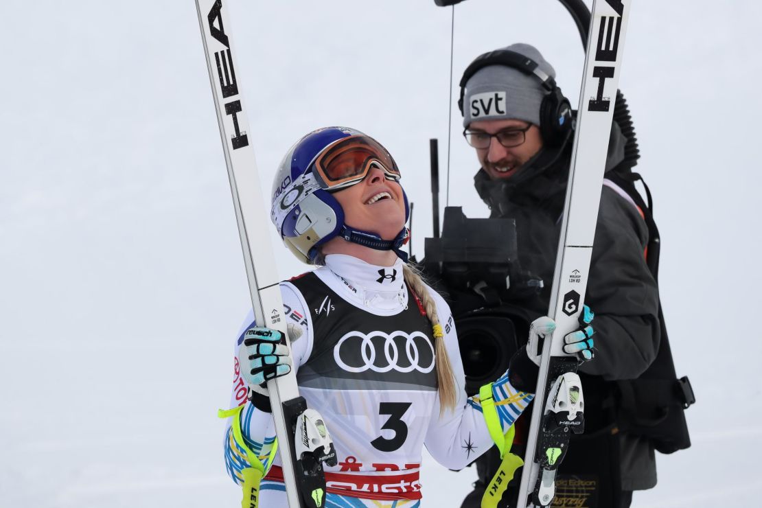 Lindsey Vonn looks to the sky after completing her final race.