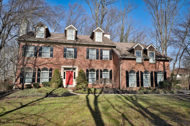 50 Shades of Maple Glen lists a suburban house with something