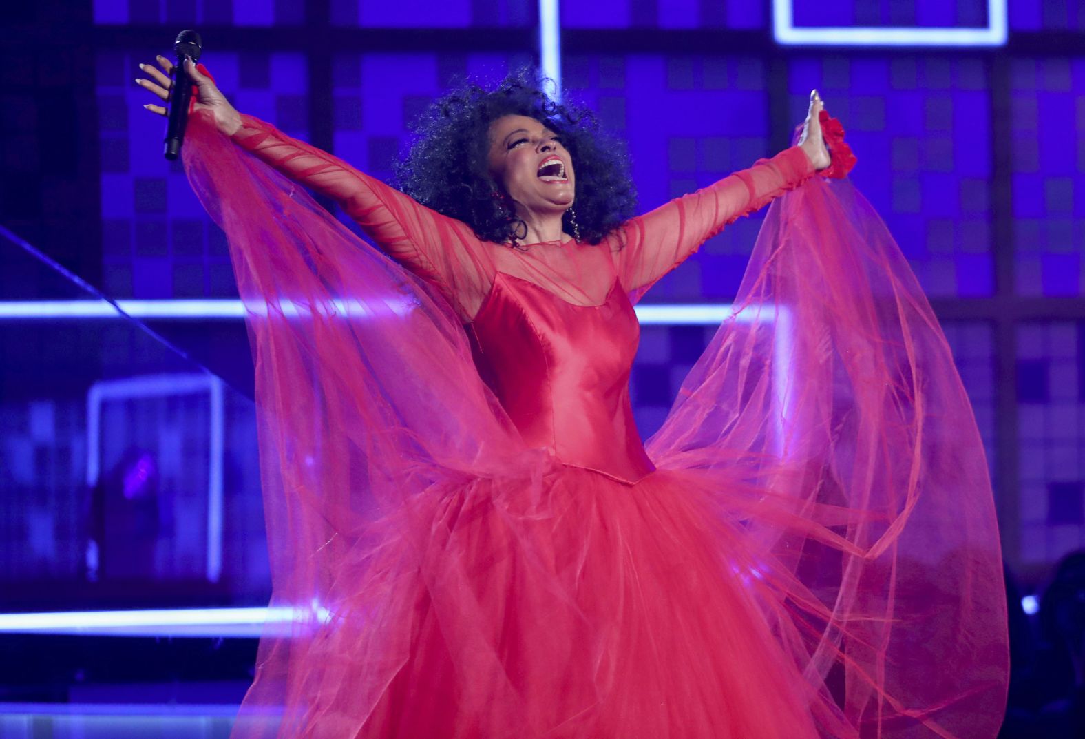 Diana Ross showed that she's still got it, performing "The Best Years of My Life" and "Reach Out and Touch (Somebody's Hand)."
