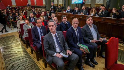 Twelve former Catalan leaders go on trial at Spain's Supreme Court for their role in a failed 2017 bid to break away from Spain.