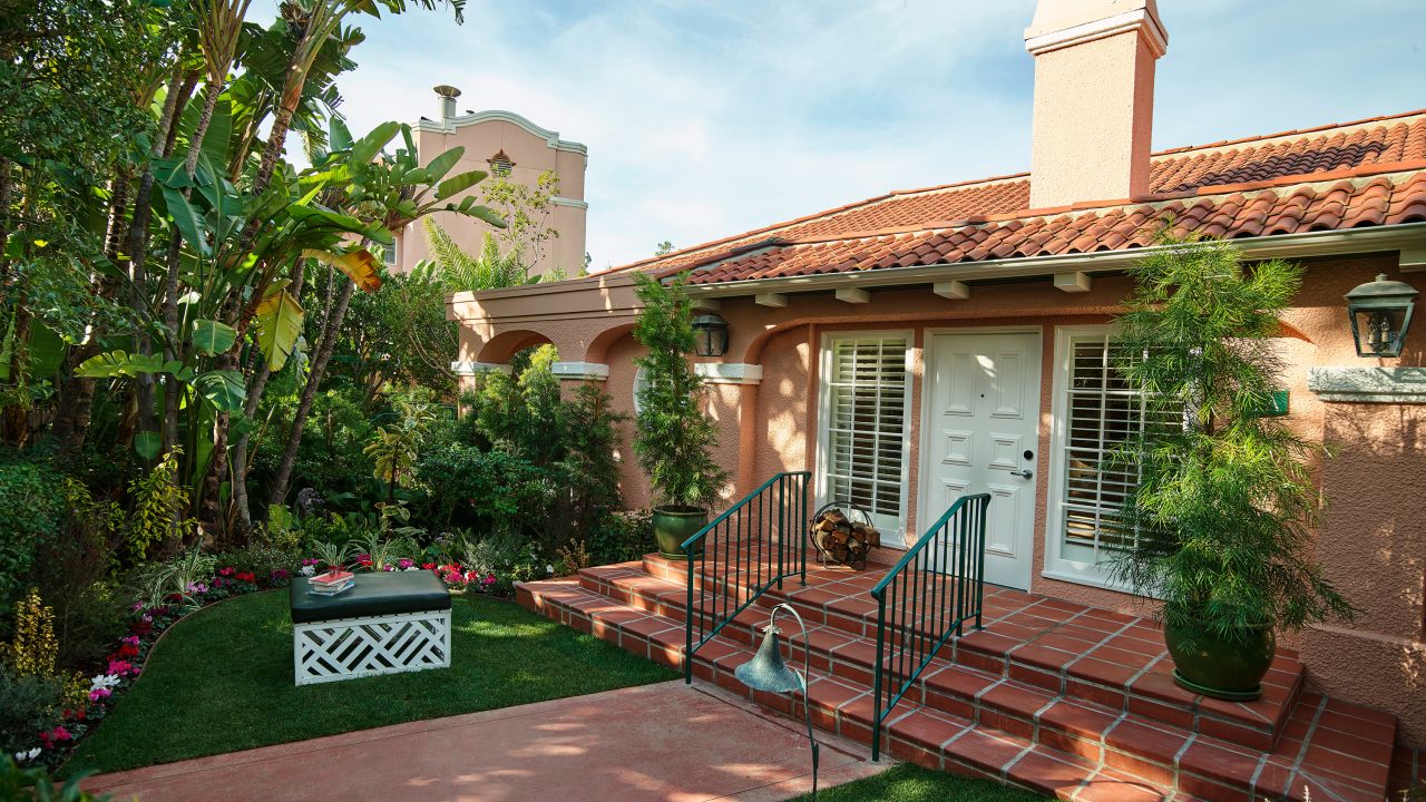 <strong>Southern California chic:</strong> The restoration preserves that swank outdoorsy feel that Monroe loved.