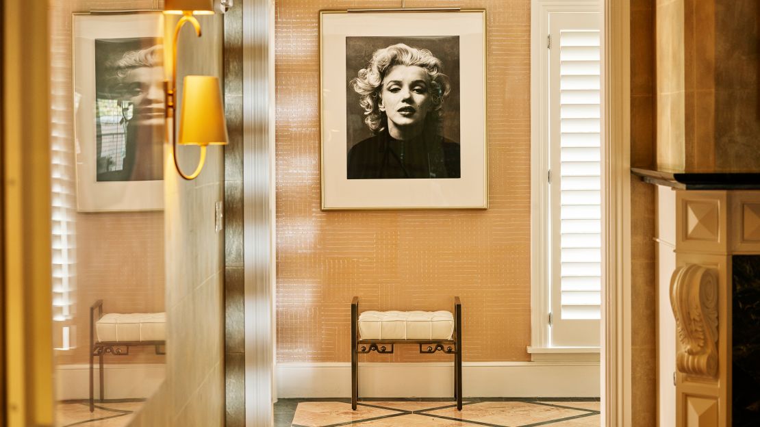 Black and white images of Marilyn Monroe adorn the bungalow.