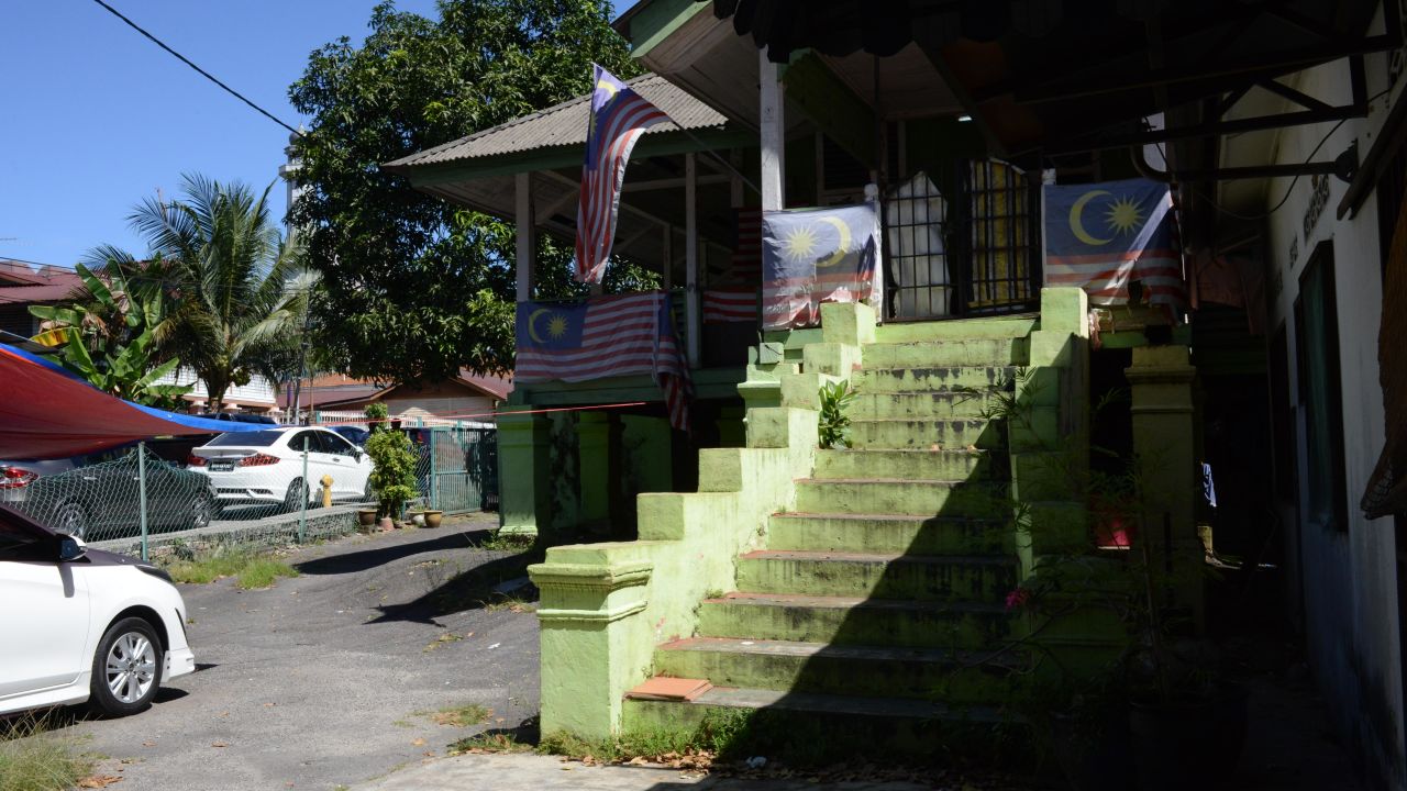 Kampong Bharu is a largely working class, Malay Muslim neighborhood, where the country's flag, along with that of the Malaysian Islamic Party, is a common sight. 