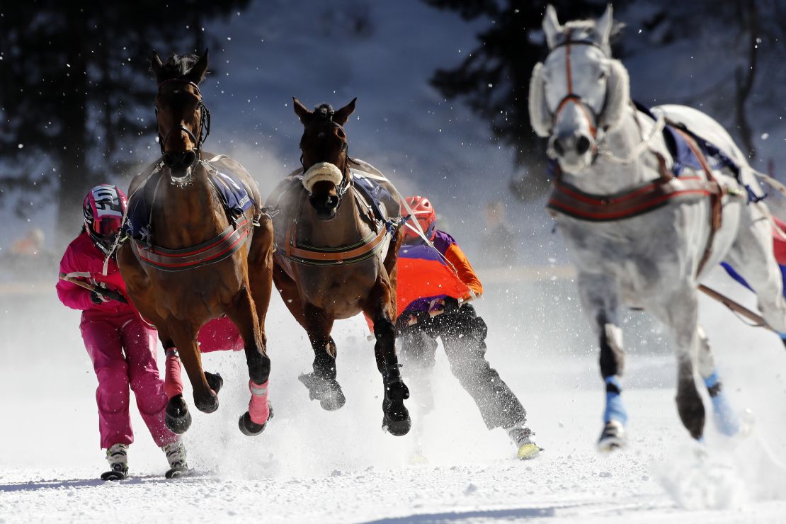 Locals consider the skijöring races the main event. 