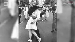 sailor kiss vj day photo george mendonsa dies orig nws_00001104.jpg