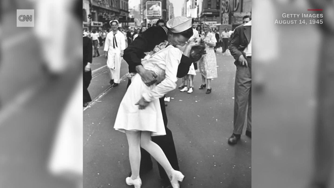 An American sailor passionately kisses a white-uniformed nurse in Times Square to celebrate the long awaited-victory over Japan. August 14, 1945.