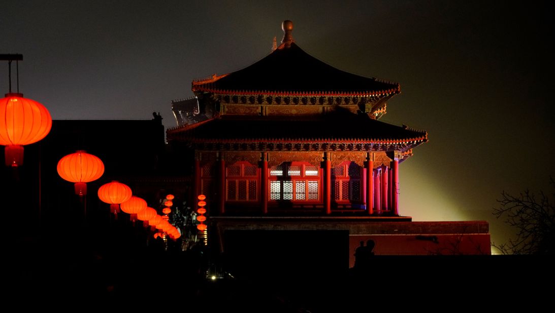 China's Forbidden City opens to the general public at night for the first  time in 94 years - The Washington Post