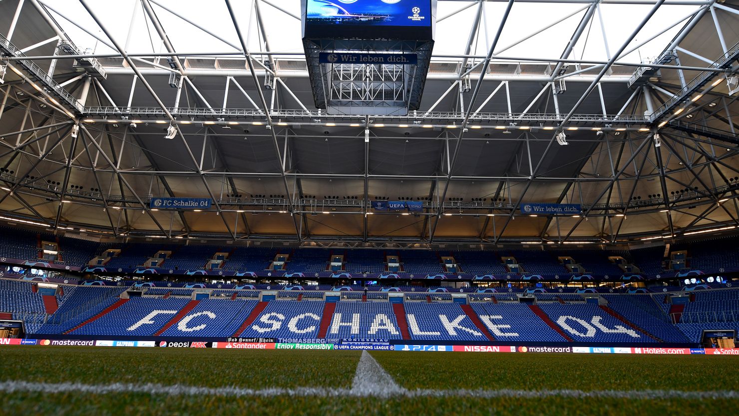 City beat Schalke 3-2 in Germany Wednesday