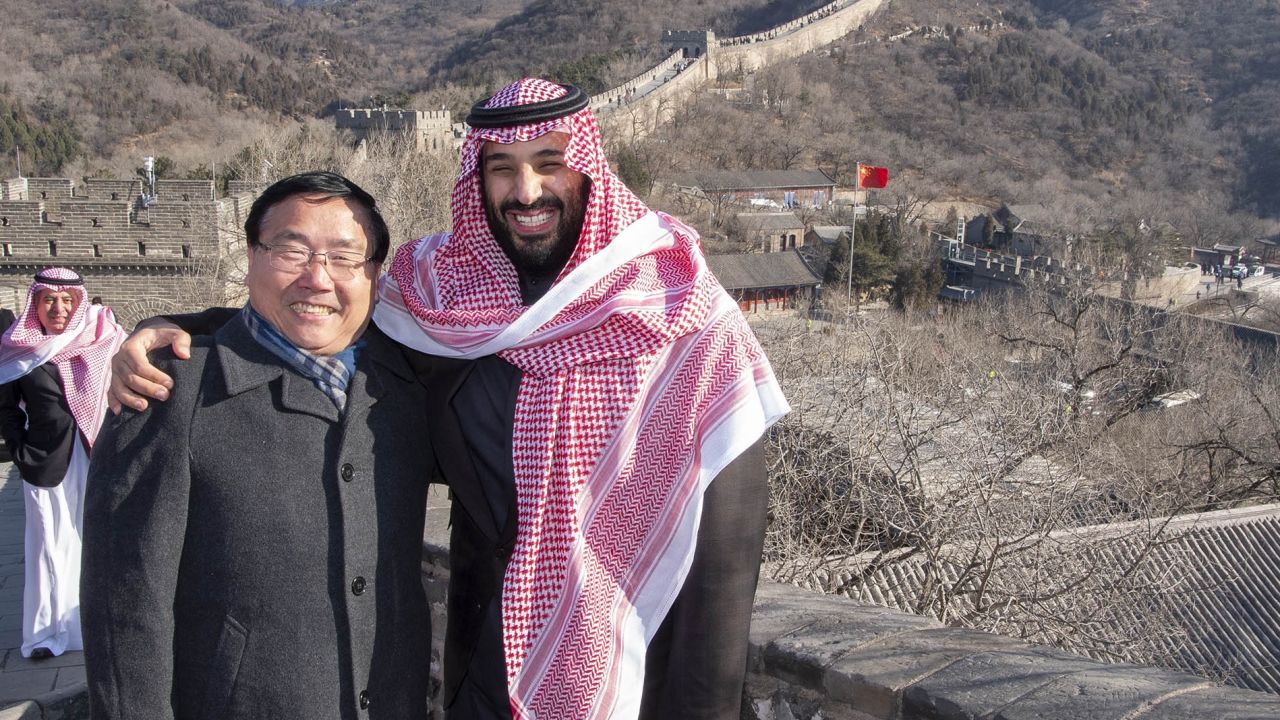 Saudi Crown Prince Mohammad Bin Salman with Chinese ambassador to Saudi Arabia, Li Huaxin, at the Great Wall of China, in February 2019.