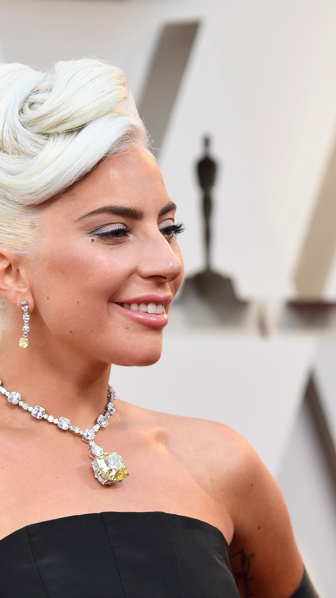 Lady Gaga Close Up Pussy - Oscars 2019: Best fashion on the red carpet | CNN